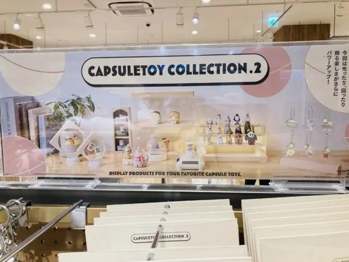 スリコLED付きアクリルディスプレイBOXガチャガチャ飾りケース